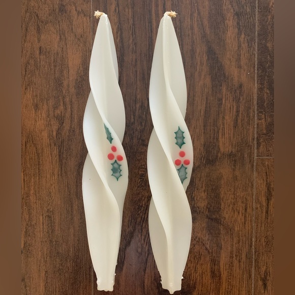 VINTAGE TWIST BEESWAX HOLLY CANDLES - Picture 1 of 5